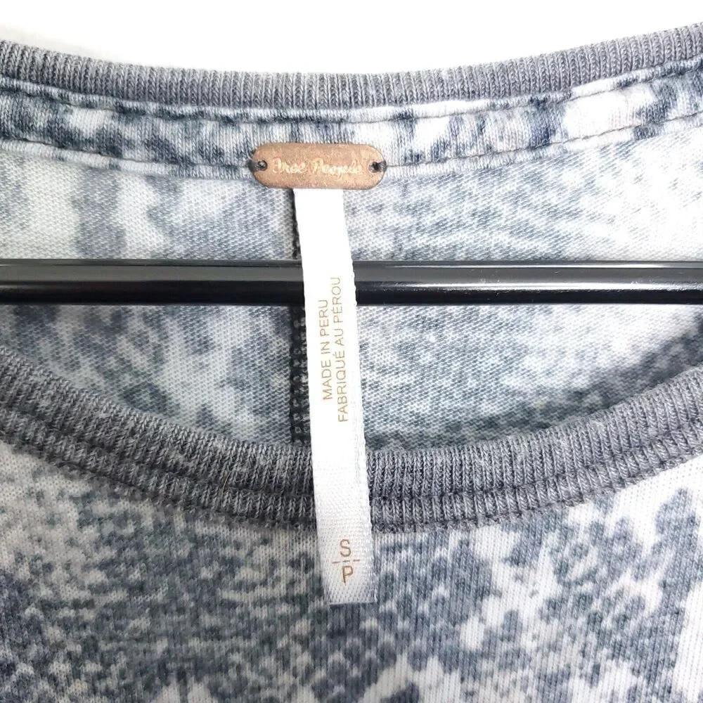 Free People Top Womens S Tourist Printed Snake Animal Exotic Super Soft Gray